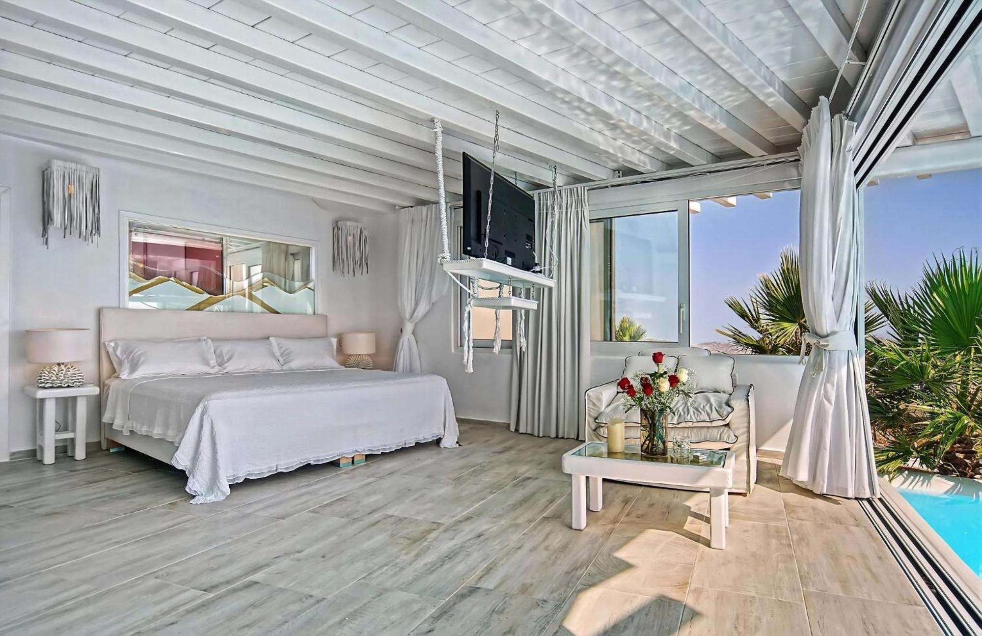 Villa Exquisite Mykonos Cielo 2 Bedroom Private Pool And Outdoor Jacuzzi Panoramic Sea And Sunset View Gym Helipad Tennis Court , Fanari (Mykonos)