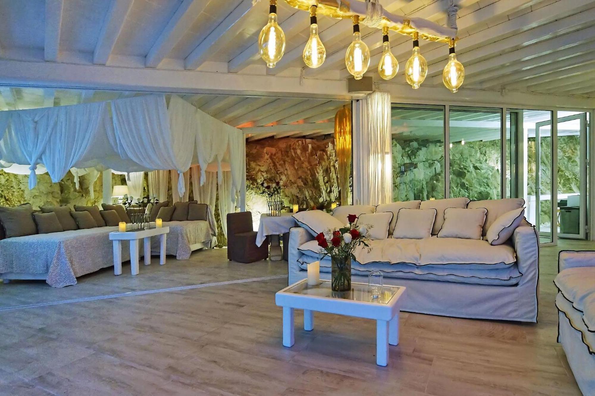 Exquisite Mykonos Cielo 2 Bedroom Private Pool And Outdoor Jacuzzi Panoramic Sea And Sunset View Gym Helipad Tennis Court ,